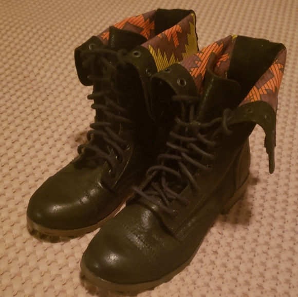 Fold over combat boot - Picture 2 of 3